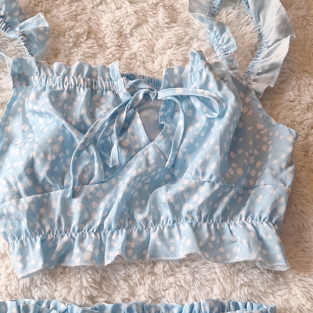 Light Blue Ruffled Two-Piece Set w/ Charming White Pattern BNWOT Size M - Picture 4 of 7